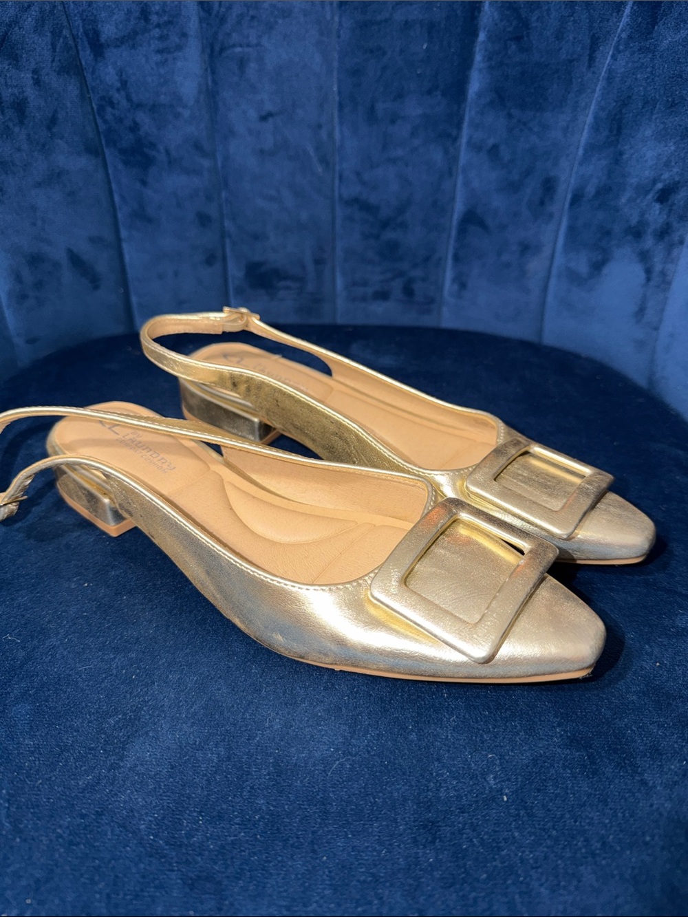 Chinese Laundry Gold Slingback Low Heel Pumps with Decorative Buckle Size 6.5